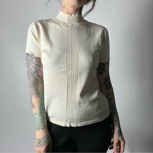 NWT VINTAGE Silk Blend Mock Neck Cream Short Sleeve Sweater Womens Small - Picture 2 of 6